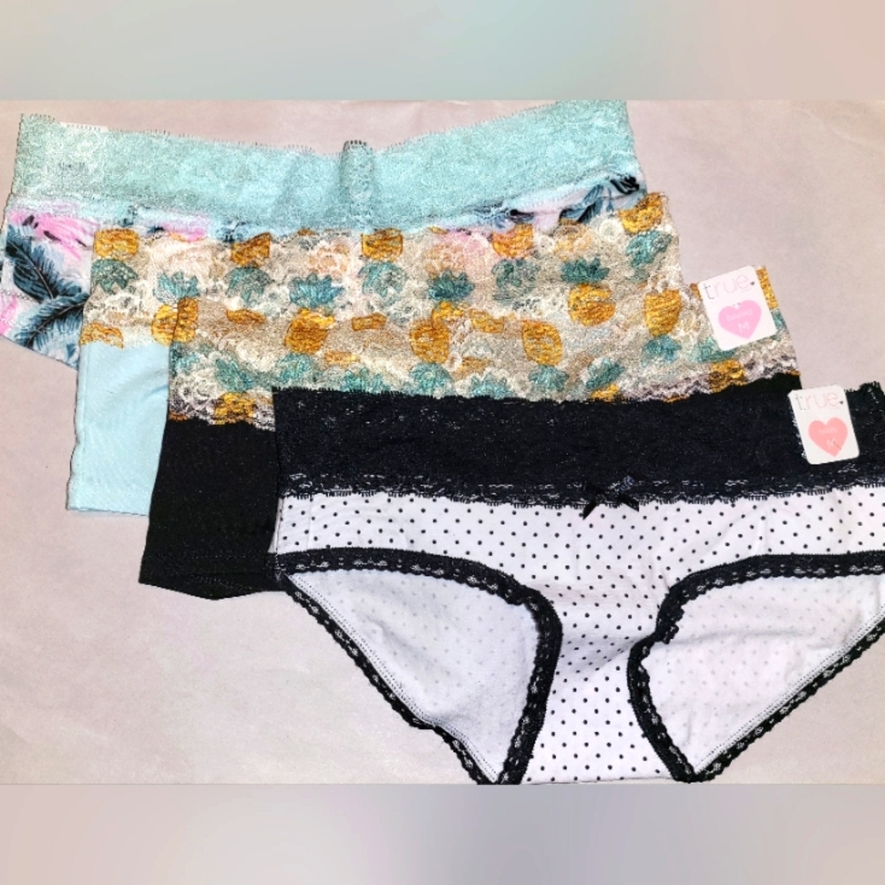 True 4 PC Women's Panties
